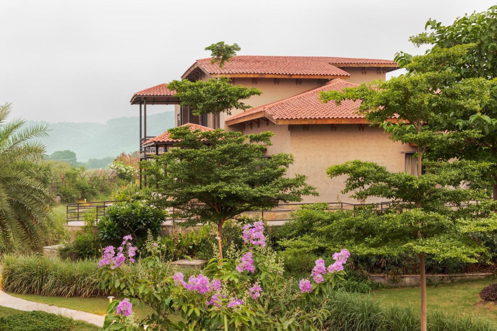 Aamaghati Wildlife Resort, Ranthambore Sawai Madhopur Exterior photo